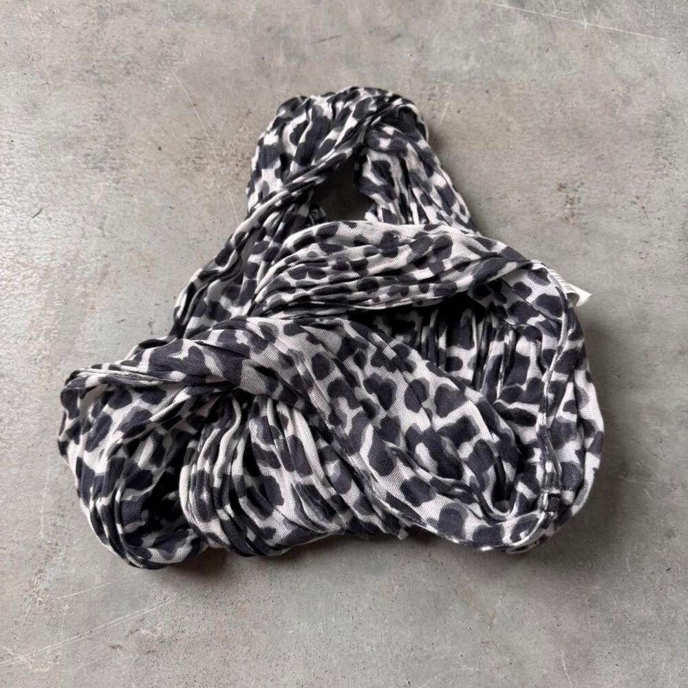 Black & white leopard print infinity scarf